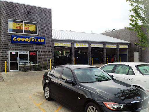 Tire Shop «Goodyear Tire Plus», reviews and photos, 1806 S Wabash Ave, Chicago, IL 60616, USA