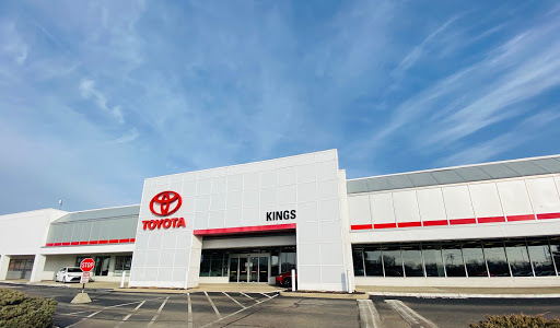 Toyota Dealer «Kings Toyota - New Cars, Indoor Showroom», reviews and photos, 4700 Fields Ertel Rd, Cincinnati, OH 45249, USA
