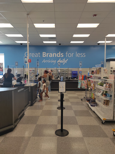 Clothing Store «Ross Dress for Less», reviews and photos, 12115 Biscayne Blvd, North Miami, FL 33181, USA