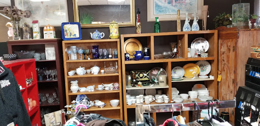 Thrift Store «Dog Junkies Thrift Store», reviews and photos, 4611 N Rancho Dr, Las Vegas, NV 89130, USA