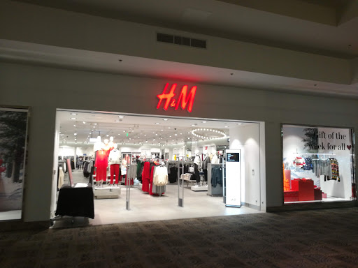 Shopping Mall «Towne East Square», reviews and photos, 7700 E Kellogg Dr, Wichita, KS 67207, USA