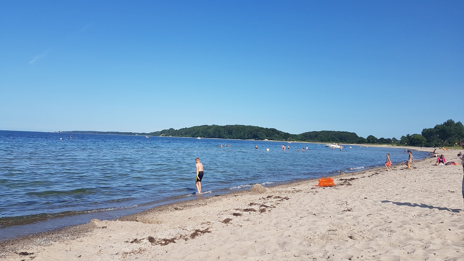 Sudstrand Eckernforde'in fotoğrafı parlak kum yüzey ile