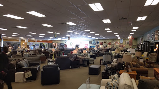 Furniture Store «Raymour & Flanigan Furniture and Mattress Store», reviews and photos, 1855 Central Park Ave, Yonkers, NY 10710, USA