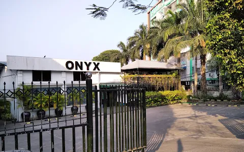 Onyx Moss Garden image