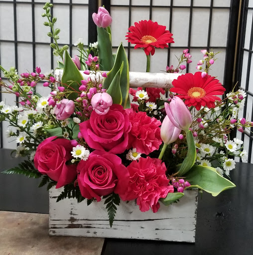 Florist «Shadeland Flower Shop», reviews and photos, 6935 Lake Plaza Dr B10, Indianapolis, IN 46220, USA