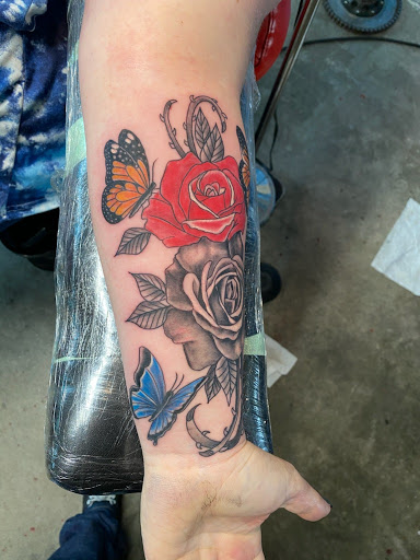 Tattoo Shop «Sideshow Tattoo Company», reviews and photos, 700 SW 4th Pl, Renton, WA 98057, USA