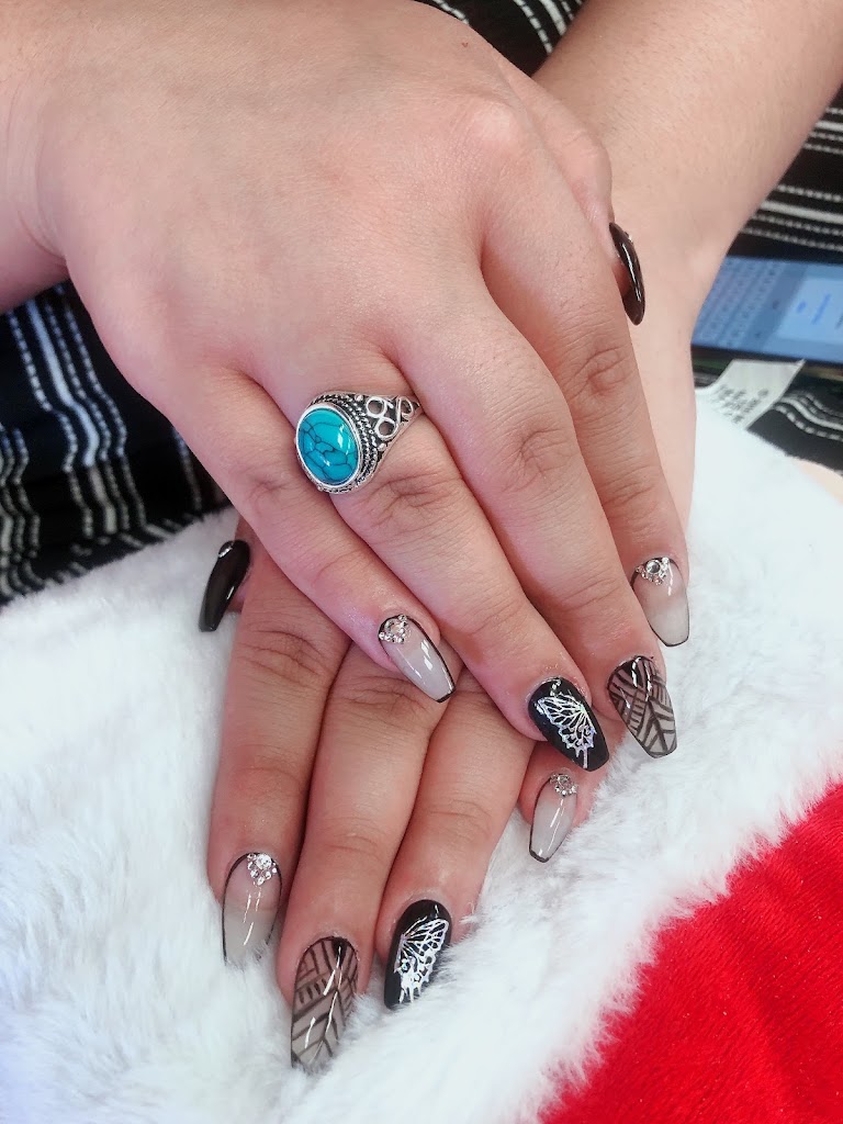 MI Nails LLC 14903