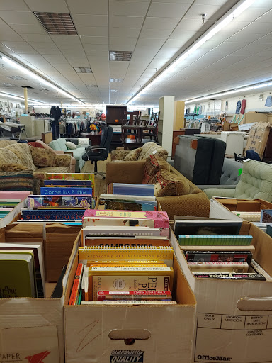 Thrift Store «St Vincent Thrift Store», reviews and photos, 1820 West Jefferson Street,, Joliet, IL 60435, USA