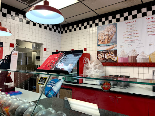 Ice Cream Shop «Cold Stone Creamery», reviews and photos, 3105 Northline Ave, Greensboro, NC 27408, USA