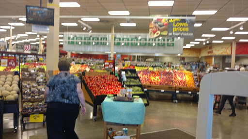 Grocery Store «Fred Meyer», reviews and photos, 2200 E Baseline St, Cornelius, OR 97113, USA
