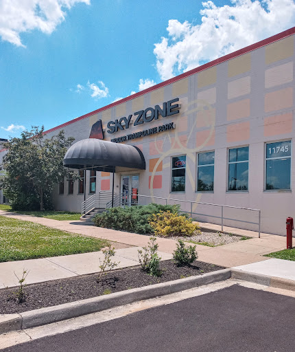 Amusement Center «Sky Zone Trampoline Park», reviews and photos, 11745 Commons Dr, Springdale, OH 45246, USA
