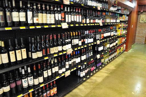 Grocery Store «Streets Market and Cafe», reviews and photos, 2400 14th St NW, Washington, DC 20009, USA