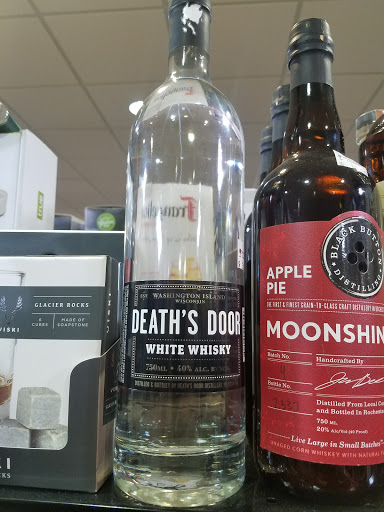 Liquor Store «Wine Palace», reviews and photos, 13971 Middlebelt Rd, Livonia, MI 48154, USA