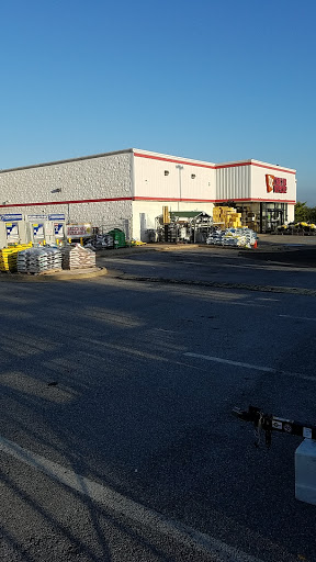 Home Improvement Store «Tractor Supply Co.», reviews and photos, 935 Edwards Ferry Rd NE, Leesburg, VA 20176, USA