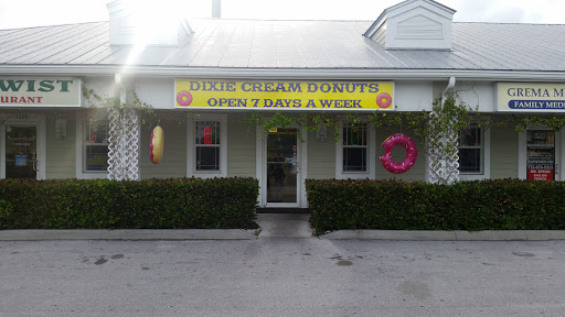 Donut Shop «Dixie Cream Donuts», reviews and photos, 1364 SW Bayshore Blvd, Port St Lucie, FL 34983, USA