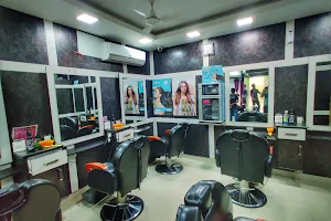 Style Me Saloon image