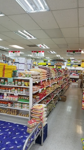 Indian Grocery Store «INDIA MARKET & SUPER EYEBROW THREADING», reviews and photos, 5203 Elkhorn Blvd, Sacramento, CA 95842, USA