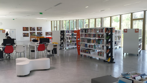 Centre culturel Médiathèque Centre culturel Près du Roy Saint-Germain-lès-Arpajon