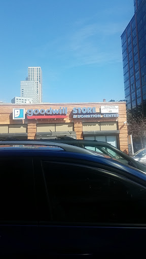 Thrift Store «Goodwill Industries Store & Donation Center», reviews and photos, 258 Livingston St, Brooklyn, NY 11201, USA