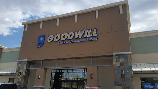 Thrift Store «Buckeye Goodwill Retail Store & Donation Center», reviews and photos