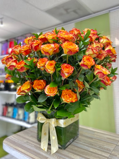 Florist «More Than Flowers», reviews and photos, 109 SE 2nd St, Miami, FL 33131, USA