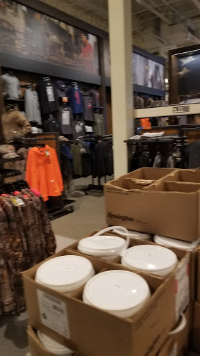 Outdoor Sports Store «Field & Stream», reviews and photos, 1501 Sentinel Dr Ste B, Chesapeake, VA 23320, USA