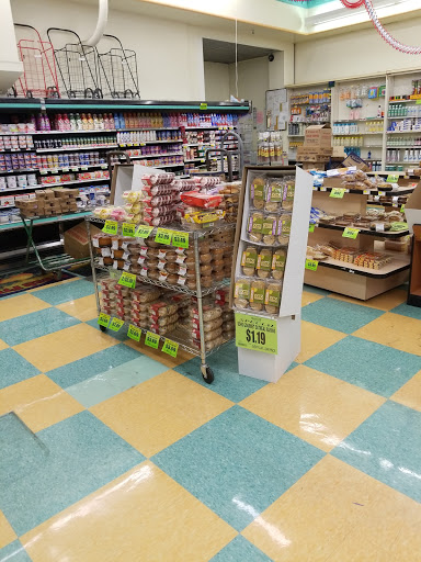 Grocery Store «Supreme Shop n Bag», reviews and photos, 4301 Walnut St, Philadelphia, PA 19104, USA