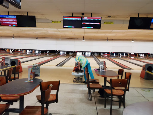 Bowling Alley «AMF Margate Lanes», reviews and photos, 2020 N State Rd 7, Margate, FL 33063, USA