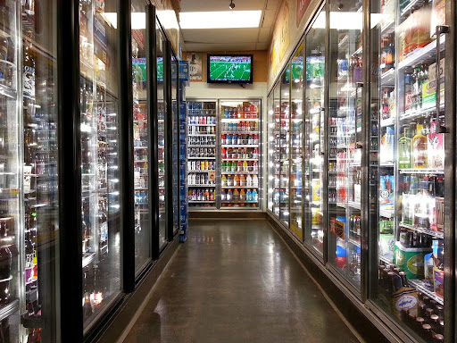 Beer Store «Plaza Market», reviews and photos, 2400 Peck Rd, El Monte, CA 91733, USA