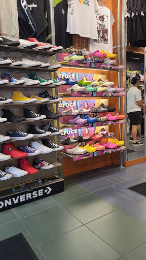 Shoe Store «Journeys», reviews and photos, 15900 La Cantera Pkwy #6635, San Antonio, TX 78256, USA