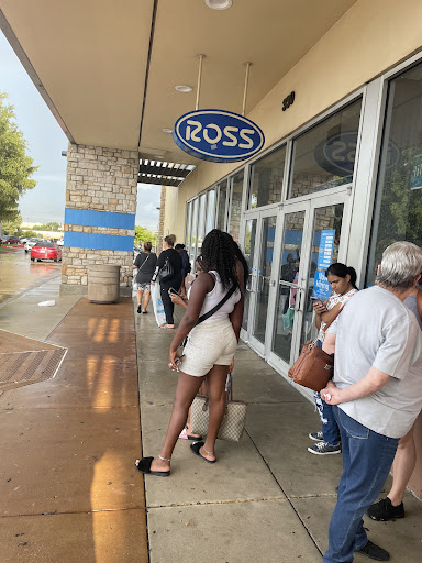Clothing Store «Ross Dress for Less», reviews and photos, 330 N Hwy 67, Cedar Hill, TX 75104, USA