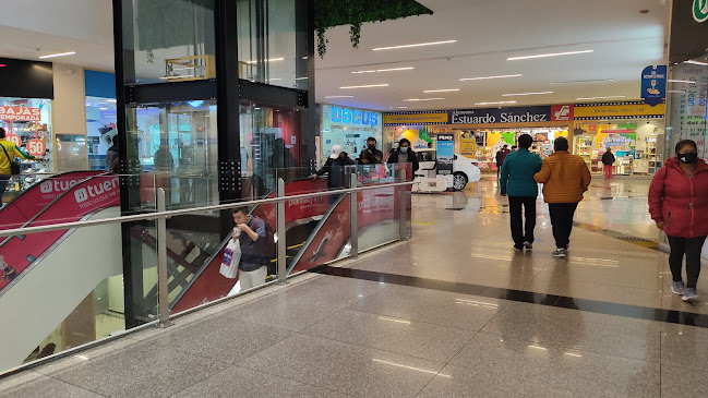 Centro Comercial Del Ahorro - Montufar