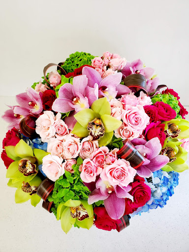 Bixby Knolls Florist image