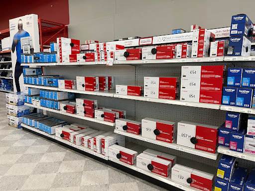 OfficeMax, 2700 Ingersoll Ave, Des Moines, IA 50312, USA, 