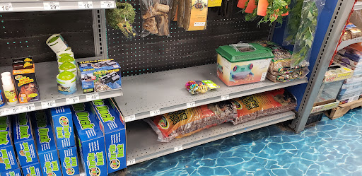 Pet Supply Store «Petco Animal Supplies», reviews and photos, 11620 W 95th St, Overland Park, KS 66214, USA