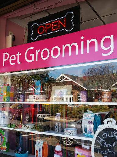 Pet Store «Woof Gang Bakery and Grooming Winter Garden», reviews and photos, 18 E Plant St, Winter Garden, FL 34787, USA