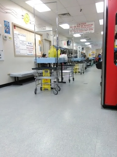 Laundromat «MR. SUDS LAUNDROMAT», reviews and photos, 443 S Evergreen Ave, Woodbury, NJ 08096, USA