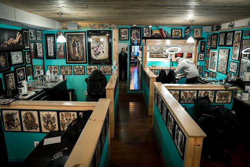 Tattoo Shop «Stay Local Tattoo & Body Prcng», reviews and photos, 3865 Wadsworth Blvd, Wheat Ridge, CO 80033, USA