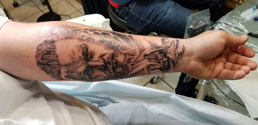 Tattoo Shop «Armature Tattoo Co», reviews and photos, 4618 Liberty Ave, Pittsburgh, PA 15224, USA