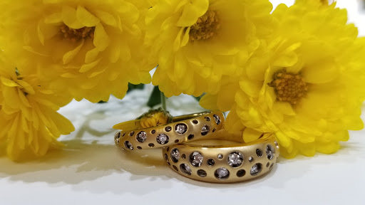 Jewelry Store «Medawar Jewelers Okemos», reviews and photos, 2168 W Grand River Ave, Okemos, MI 48864, USA