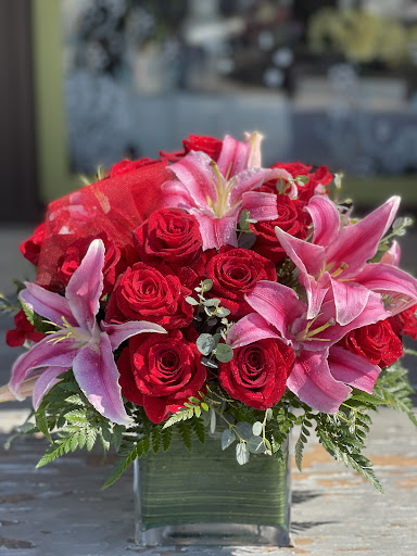 Florist «Country Cousins Flower shop», reviews and photos, 841 E Whittier Blvd, La Habra, CA 90631, USA