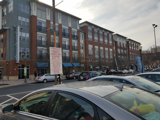 Shopping Mall «Colonial Village Shopping Center», reviews and photos, 1723 Wilson Blvd, Arlington, VA 22209, USA