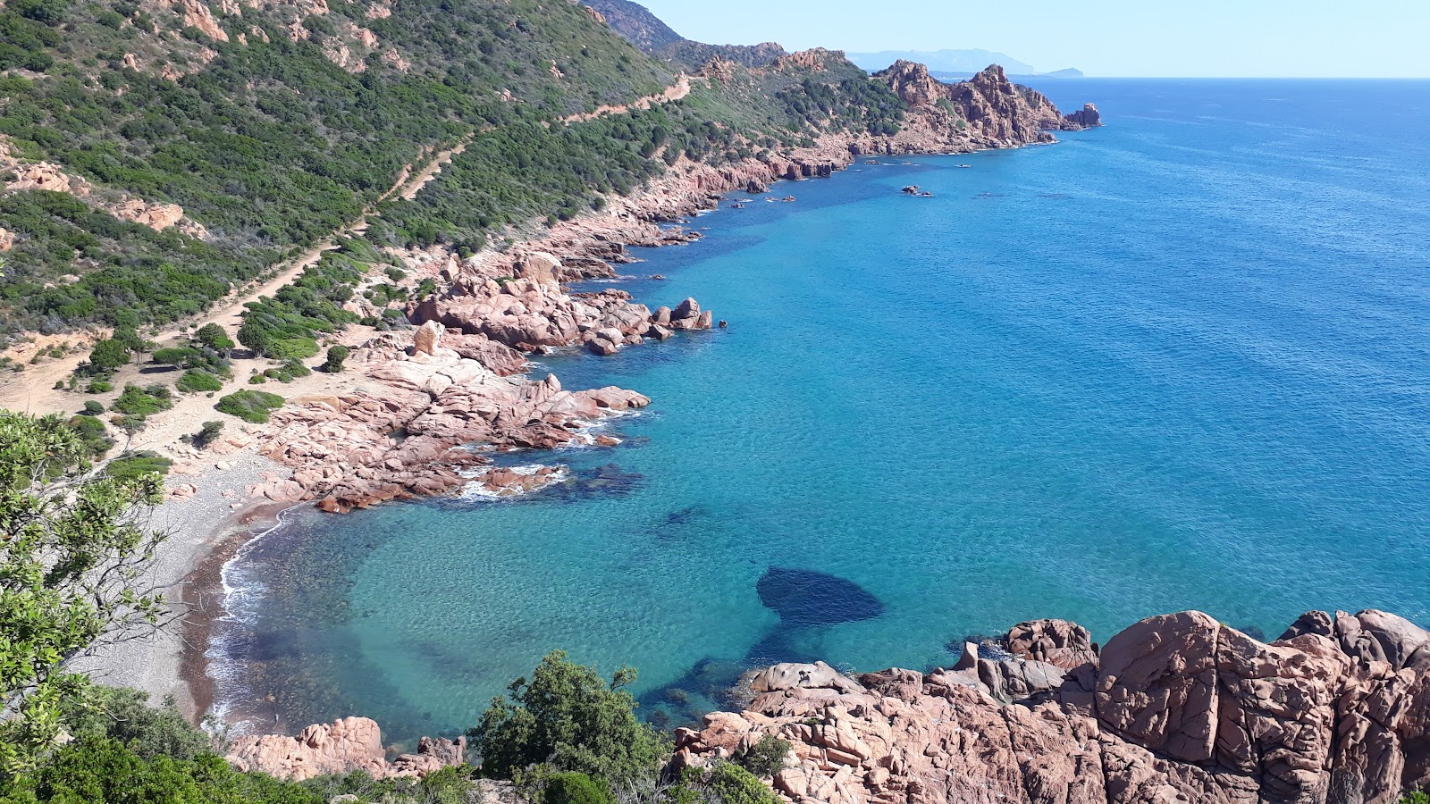 Cala E' Luas Beach'in fotoğrafı çok temiz temizlik seviyesi ile