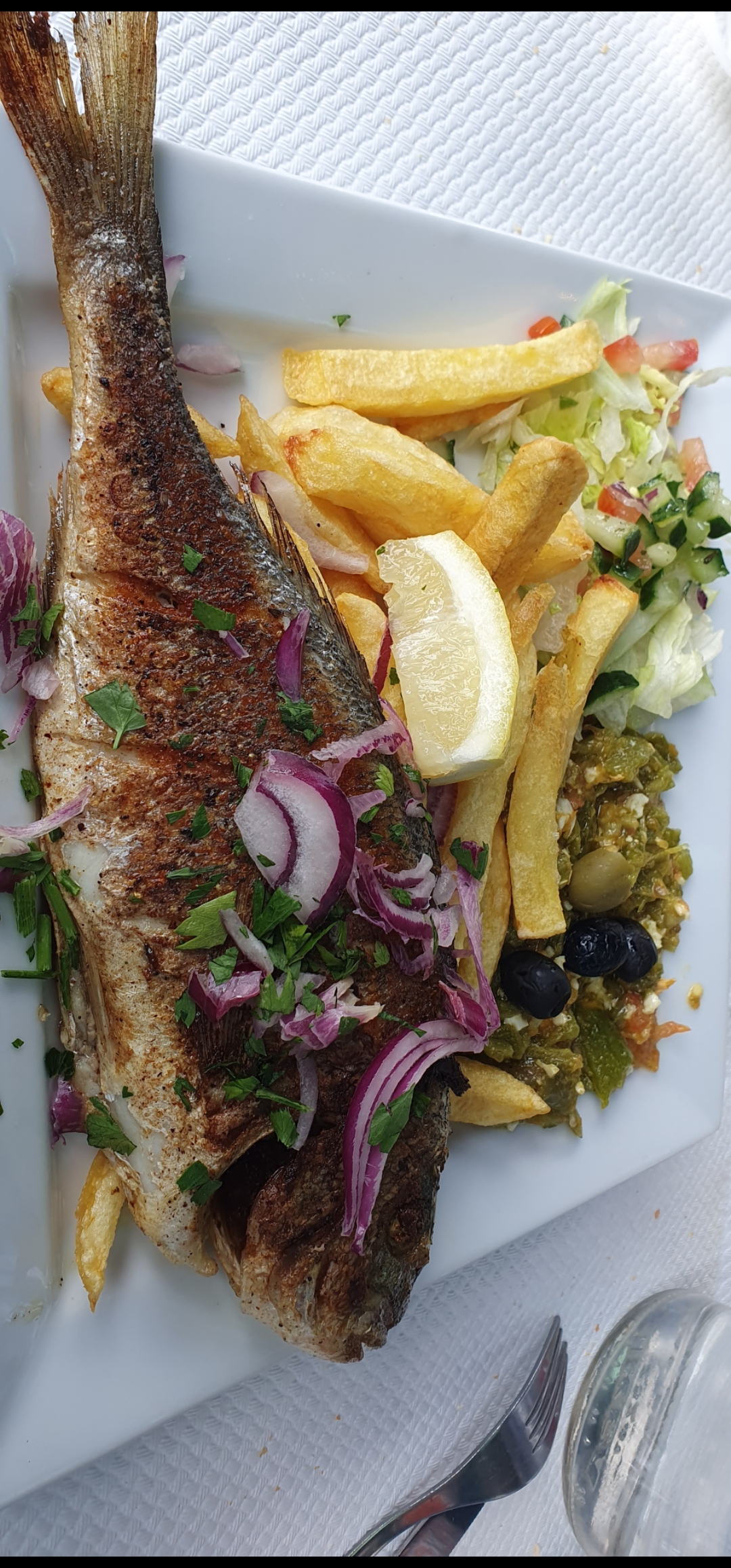 Photo n° 3 de l'avis de Asma. fait le 28/12/2023 à 19:39