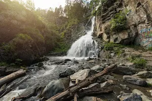 Камышлинский водопад image