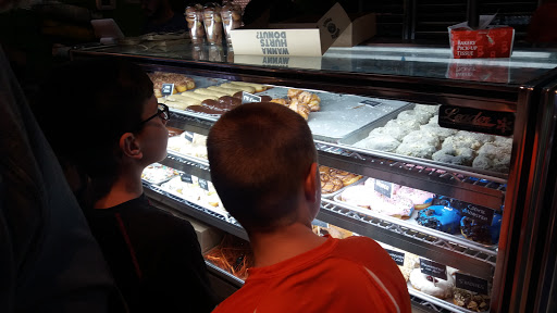 Donut Shop «Hurts Donut», reviews and photos, 5513 Mills Civic Pkwy #105, West Des Moines, IA 50266, USA