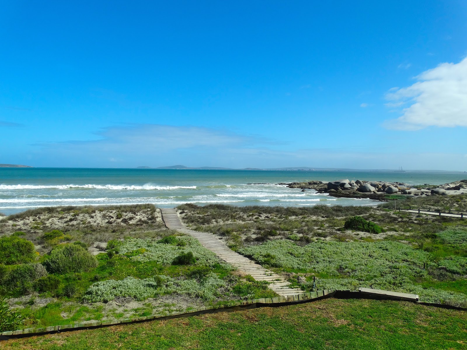 Foto de Calypso beach II con bahía mediana