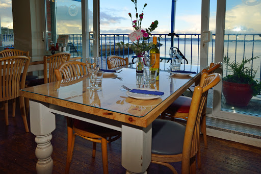 Breakwater Coffee Shop & Bistro