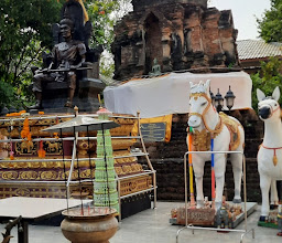 Wat Doi Ngam Mueang photo
