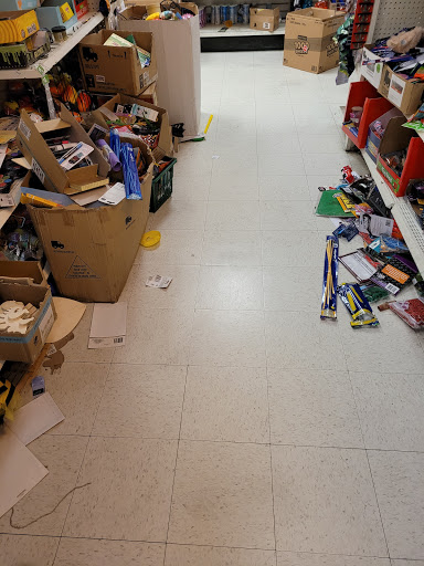 Dollar Store «Dollar Tree», reviews and photos, 1100 Chester Pike, Sharon Hill, PA 19079, USA